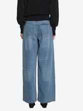 Jean taille haute au style chic